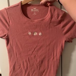 hollister lettuce trim daisy crop top